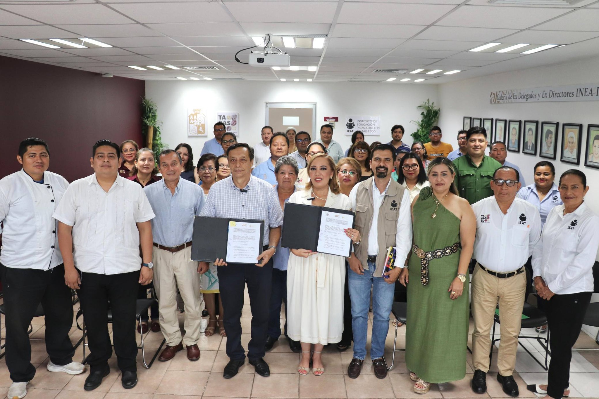 IEAT-CROC brindan oportunidades de superación a trabajadores