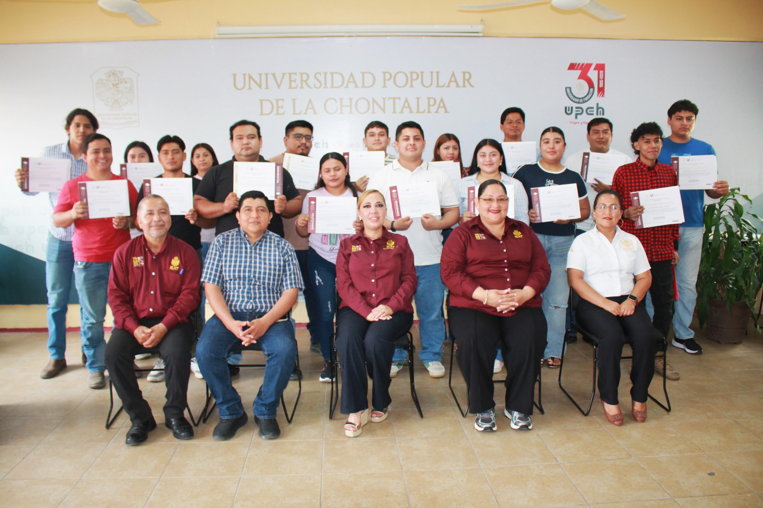 Reconocimientos a asesores educativos de la UPCH