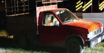 Camioneta Nissan recuperada en Cunduacán