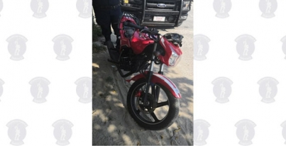 Asegura la Policía Estatal motocicleta abandonada en la vía pública