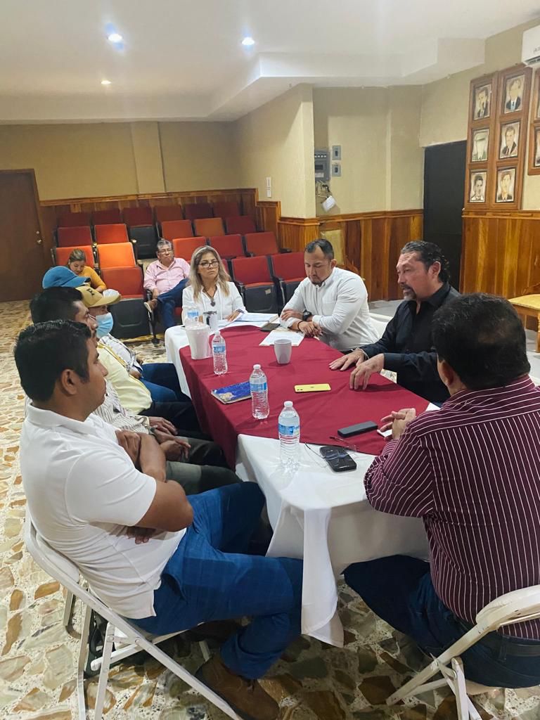 Reuni%C3%B3n%20con%20autoriades%20de%20Candelaria%20y%20Huimanguillo%20(1).jpeg