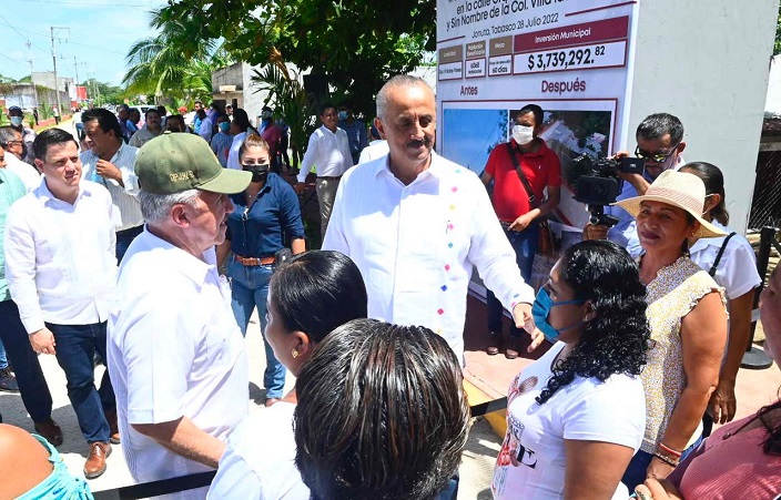 02 Inauguración de calle en la colonia Villa Las Flores (18)_0.jpeg