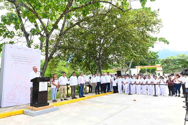 04 Inauguración de diversas obras en la Universidad Intercultural (14).jpeg