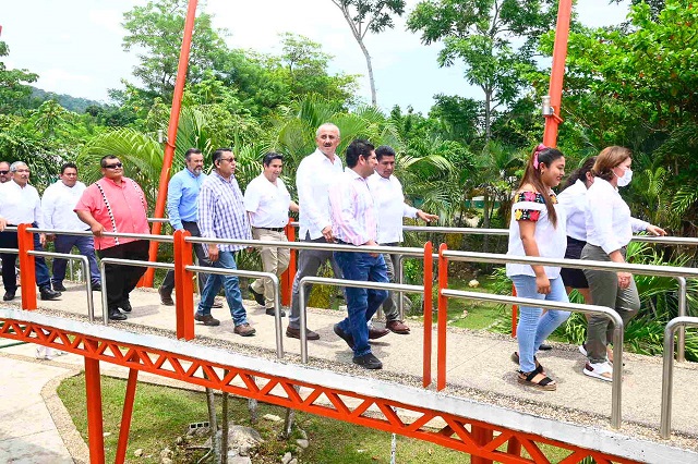 04 Inauguración de diversas obras en la Universidad Intercultural (20).jpeg