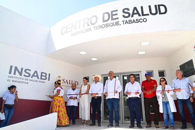 06-Entrega de trabajos de rehabilitación del Centro de Salud (13).jpg