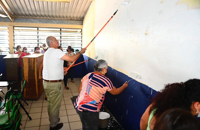 BOLETÍN 1434 MERINO SE SUMA CARLOS MERINO AL PROGRAMA DE LIMPIEZA DE ESCUELAS 23082022 (3).jpg