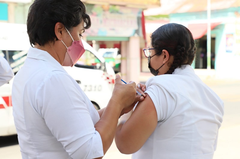 BOLETÍN 740 SALUD CASOS DE COVID HAN DISMINUIDO GRACIAS A LAS VACUNAS, AFIRMAN CIUDDANOS DE CENTRO 28042022 (8).jpg