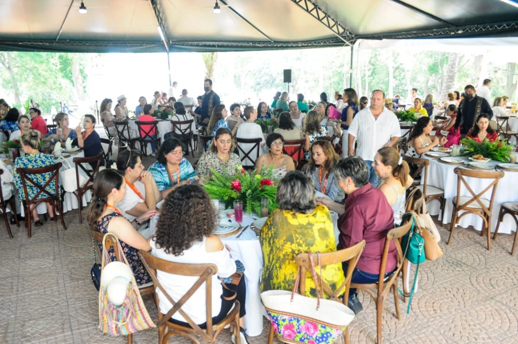 BOLETÍN 903 DIF SOSTIENE PRESISENTA DEL SISTEMA DIF TABASCO ENCUENTRO CON ESPOSAS DE NOTARIOS DEL PAÍS 21052022 (5).jpeg