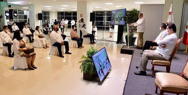 FOTO AALH ACUDE A INFORME DEL RECTOR UJAT (29).jpeg