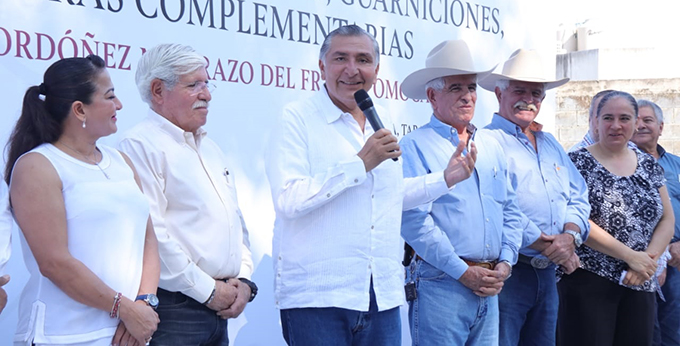 FOTO AALH ENTREGA DE PAVIMENTO  (1).jpeg