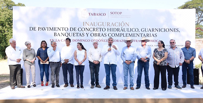 FOTO AALH ENTREGA DE PAVIMENTO  (7).jpeg