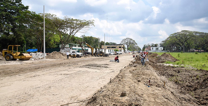 FOTO AALH SUPERVICIÓN BULEVAR COMALCALCO (5).jpeg