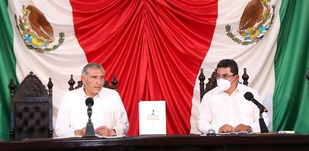 FOTO AALH-ENTREGA SEGUNDO INFORME (6).jpeg