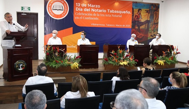 FOTO AALH-EVENTO DE NOTARIOS (47).jpeg