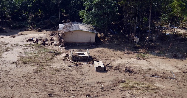 FOTO AYUDA A COMUNIDADES AISLADAS (1).jpeg