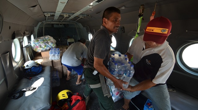 FOTO AYUDA A COMUNIDADES AISLADAS (6).jpeg