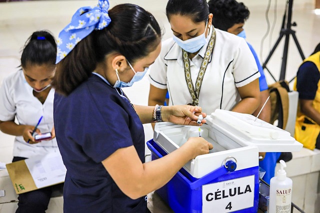 FOTO BOLETÍN 2033 SALUD VACUNACIÓN 13062021 (17).jpg