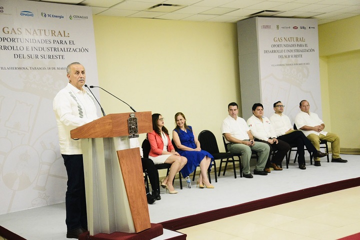 FOTO EJECUTIVO MERINO  (5).jpg