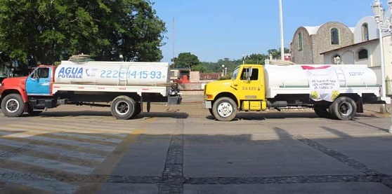 FOTO ENTREGA DE APOYOS (8).jpeg