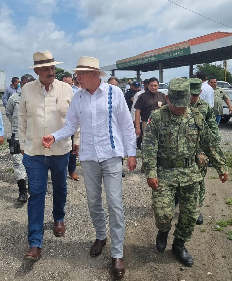 FOTO GOBERNADOR (2).jpeg