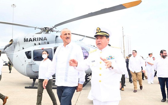 FOTO GOBERNADOR DÍA D ELA MARINA (22).jpeg