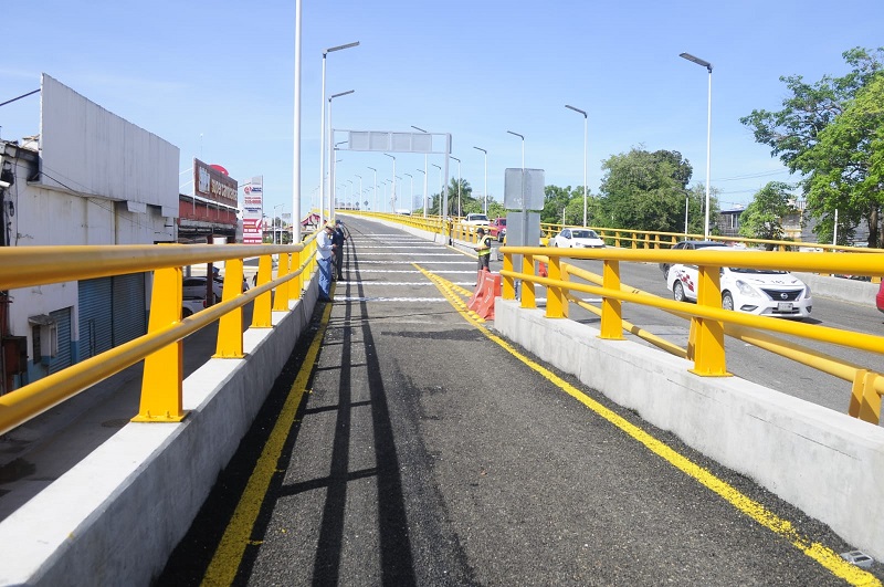 FOTO GOBERNADOR DISTRIBUIDOR VIAL UNIVERSIDAD (57).jpg