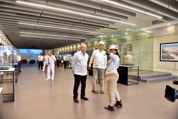 FOTO GOBERNADOR EN REFINERÍA  (3).jpeg