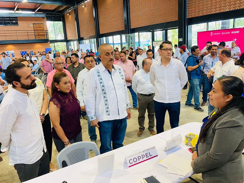 FOTO GOBERNADOR FERIA DE EMPLEO (10).jpeg