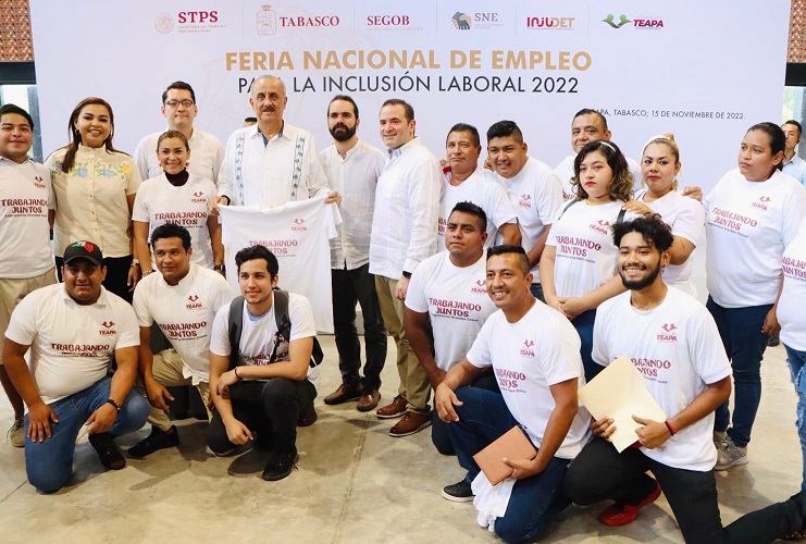 FOTO GOBERNADOR FERIA DE EMPLEO (5).jpeg