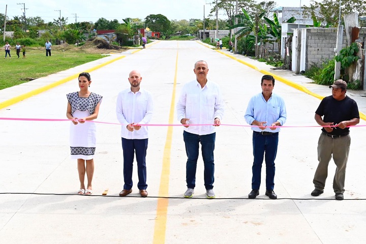 FOTO GOBERNADOR INAUGURACIÓN Y SUPERVISIÓN DE OBRAS  (7).jpeg