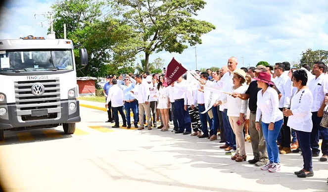 FOTO GOBERNADOR INAUGURACIÓN Y SUPERVISIÓN DE OBRAS  (9).jpeg