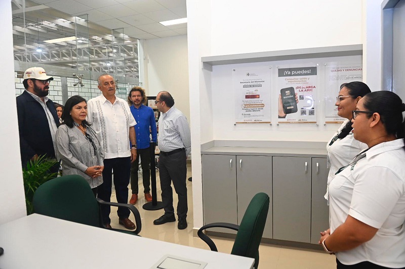 FOTO GOBERNADOR MERINO  (3).jpeg