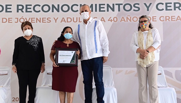 FOTO GOBERNADOR-IEAT (21).jpeg