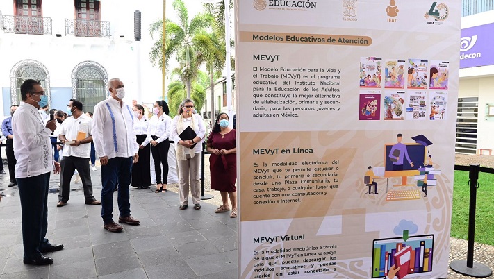 FOTO GOBERNADOR-IEAT (9).jpeg