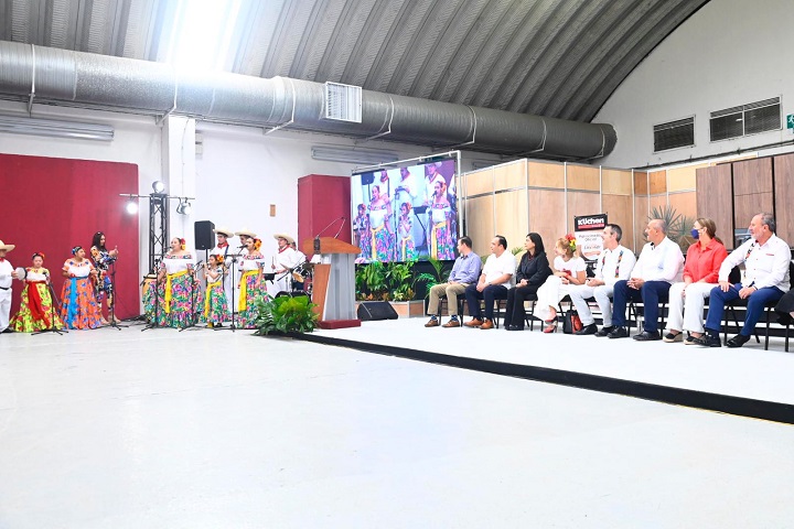 FOTO INAUGURACIÓN DEL FESTIVAL DEL CHOCOLATE (5).jpeg