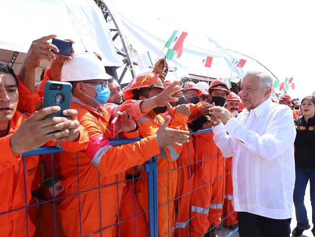 FOTO MERINO-AMLO EN REFINERÍA DOS BOCAS (87).jpeg