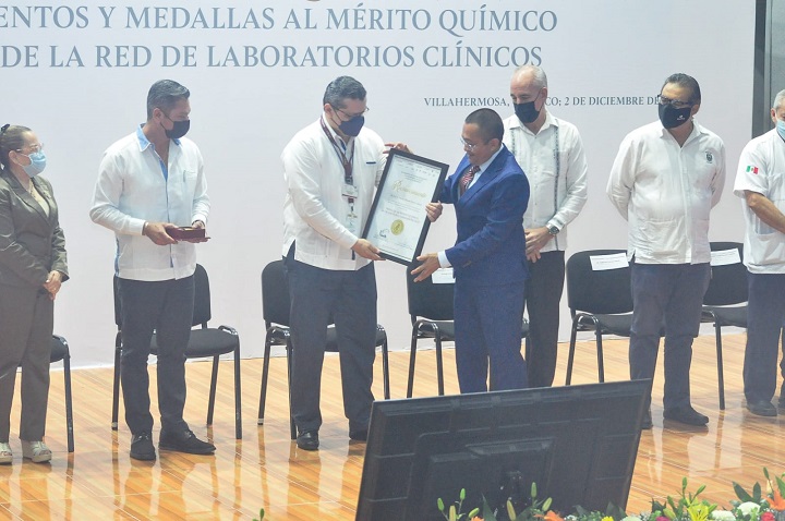 FOTO SALUD DÍA DEL QUÍMICO  (6).jpeg