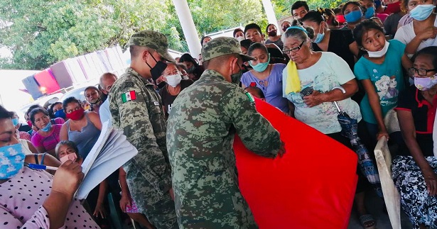 Foto entrega de ayuda humanitaria (3).jpg