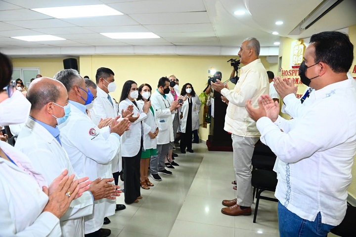 MERINO TOMA DE PROTESTA HOSPITAL ROVIROSA (6).jpeg