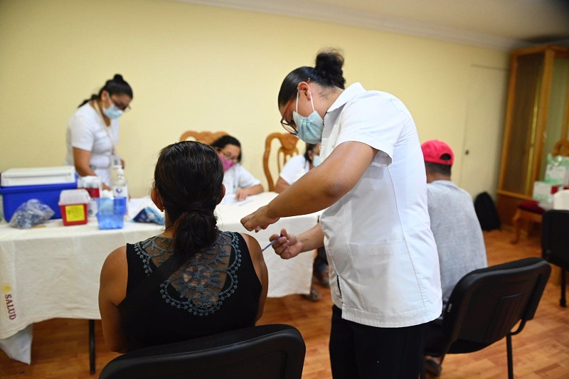 VACUNACIÓN CENTRO-SEDE OCULTZAPOTLÁN (14).jpg