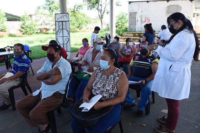 VACUNACIÓN CENTRO-SEDE PARRILLA II 21062021 (15).jpg