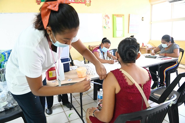 VACUNACIÓN NACAJUCA 18082021 (3).jpg