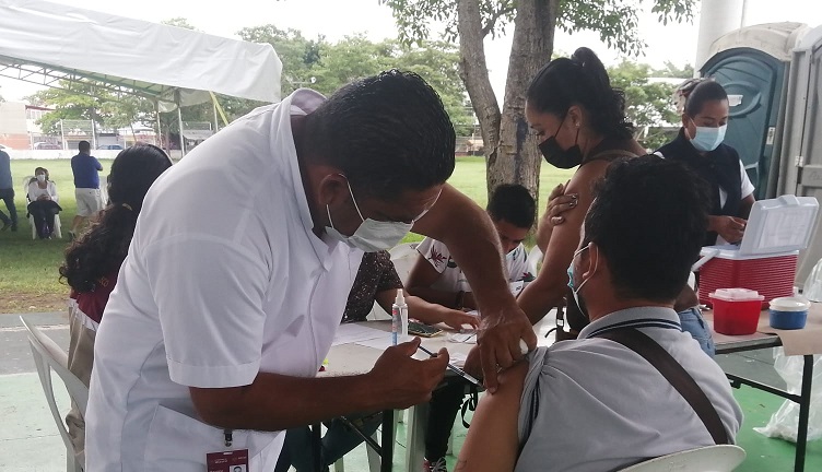 VACUNACIÓN NACAJUCA-SEDE POMOCA (17).jpg